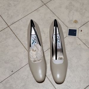 Ros Hommerson vintage heels size 8N